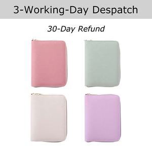 义和新款畅销书4色A7卵石皮革Zippy经济型活页夹钱包，带腕带，可作为环形活页夹包 - Product Image 3