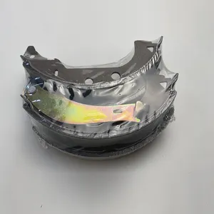 Mâchoire de freins à tambour semi-métallique de disque de voiture de pièces de rechange d'OEM pour la mâchoire de frein de Toyota Hiace