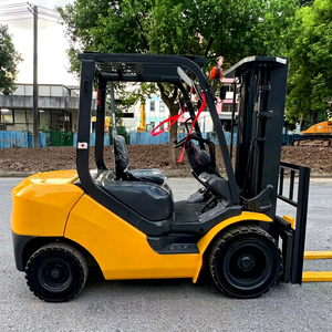 Chariot élévateur diesel Komatsu de 3 tonnes de haute qualité en stock, modèle FD30 japonais d'origine de 3 tonnes en stock - Product Image 1