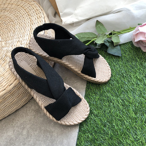 Sandales romaines d'été pour femmes avec design plat élastique, faciles à enfiler, tendance mode, pour l'extérieur, nouvelle collection pour la vente en gros - Product Image 3