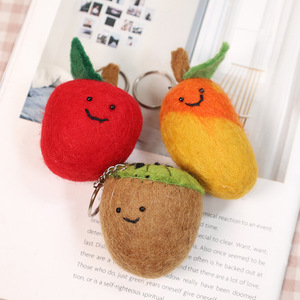 Drôle Expression Feutre <span class=keywords><strong>Laine</strong></span> Porte-clés Légumes Fruits À Tricoter Cerise Fraise Ananas Pomme <span class=keywords><strong>De</strong></span> Terre Avocat Citrouille Feutre Porte-clés - Product Image 5