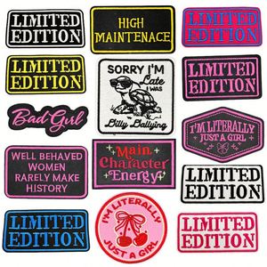 Nouveau patch brodé thermocollant rose vif édition limitée « Sorry I'm Late Bad Girl » - Product Image 1