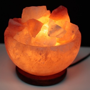 Lampe de sel de l'Himalaya avec cristaux pour éclairage d'ambiance, lampe de table - Product Image 1
