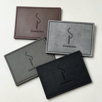 Étiquettes de vêtements en cuir de luxe personnalisées, écologiques, imprimées par transfert thermique, avec logo de marque en relief, pour jeans