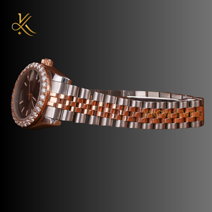 Reloj de cuarzo con diamantes Moissanite hecho a mano para alta precisión y estilo de lujo brillante con diseño de calidad superior - Product Image 2