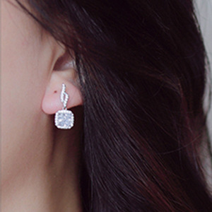 Orecchini Pendenti Quadrati con Cristalli Pavé per Donne, Eleganti Accessori Moda per Uso Quotidiano e Feste - Product Image 4