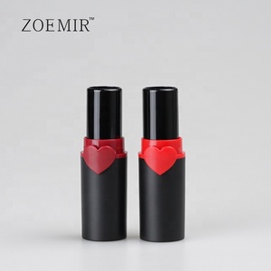 Conteneurs de baume à lèvres de haute qualité en gros emballage de tube de <span class=keywords><strong>rouge</strong></span> à lèvres d'anneau de coeur noir mat et <span class=keywords><strong>rouge</strong></span> - Product Image 2