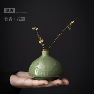 Retro Ceramics <b>Mini</b> <b>Vase</b> Green Glaze Tabletop Decor For Living Room And Tea Ceremony - Product Image 1