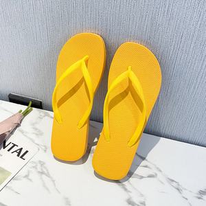 Tongs simples et élégantes pour femmes, sandales de plage à coussinets souples, antidérapantes, jaunes, pour l'été, OEM ODM - Product Image 1