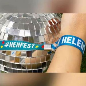 สายรัดข้อมือผ้าทอแบบกำหนดเองสำหรับงานเทศกาล ใช้ครั้งเดียว สำหรับกิจกรรมส่งเสริมการขาย - Product Image 6