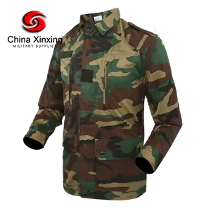 Klassische Woodland Camouflage Pattern F2 Jacke für Kampf jäger Stoff 65% Polyester 35% Baumwolle 220gsm