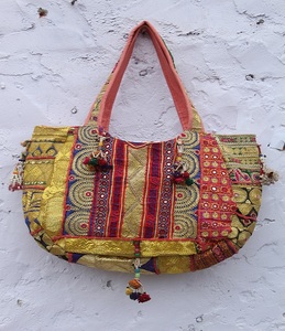 Bolso Jaipuri Banjara Vintage Ligero en Oferta, Bolso de Hombro de Algodón con Flores Bordadas a Mano, Estilo Étnico Indio, para Mujer - Product Image 1
