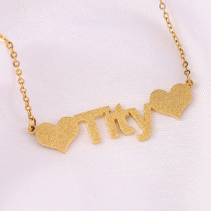 Collana a maglia cubana in acciaio inossidabile satinato oro 18K personalizzata con perla personalizzata per nome personalizzato - Product Image 3
