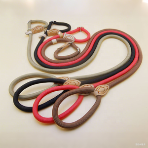 2 <span class=keywords><strong>en</strong></span> 1 Collier de <span class=keywords><strong>laisse</strong></span> pour chien sans traction Multi-color Non-slip Handle Walking Durable P Ring Nylon Dog Leash - Product Image 2