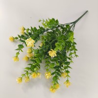 Fleurs artificielles de simulation Petite Marguerite pour décoration extérieure de patio et de cour, Eucalyptus à 7 branches en tissu de soie