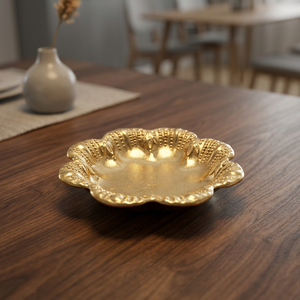Assiette décorative en métal doré en forme de fleur, faite à la main, polie, style glamour, pour fêtes et réceptions - Product Image 6