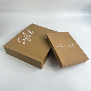 Pochette en papier kraft personnalisée avec logo imprimé blanc, pochette autoportante en papier kraft brun recyclable pour vêtements et cadeaux - Product Image 4