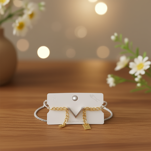 Bracciale a V in Acciaio Inossidabile con Catena Dorata e Ciondolo, Bracciale da Donna alla Moda - Product Image 3