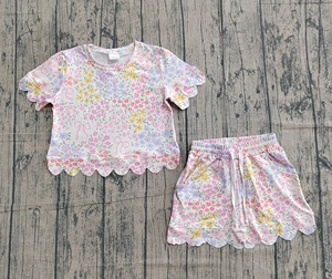 GSSO3270 CUSTOM Conjunto de Ropa para Niña Pequeña con Estampado de Flores y Lazos Coloridos, Venta al por Mayor, Manga Corta - Product Image 1