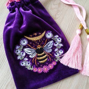 Vente en gros violet petite abeille cordon tarot sac velours cordon cadeau sac violet - Product Image 4