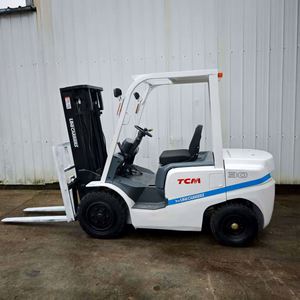 Used TCM FD30 Diesel <b>Engine</b> 3 Ton Forklift Truck Good Condition Japan Origin - Product Image 3