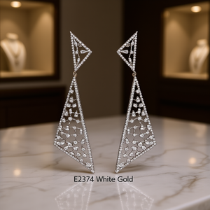 Orecchini di lusso con diamanti in oro bianco E2374 Gioielli da donna con diamanti naturali taglio triangolare Gioielleria raffinata - Product Image 2