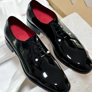 Zapatos de Hombre de Lujo con Suela Roja, de Diseñador, Hechos a Mano en Cuero Genuino, Formales, de Negocios, con Puntera y Estilo Oxford - Product Image 1