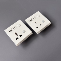 Prise de coffre-fort murale multi-prises durable Univalsal avec contrôle marche-arrêt Prise électrique AU/EU/US/UK Interrupteurs muraux USB 220V