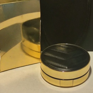 Coussin en cuir dissimule les cicatrices d'acné et les cernes Éclaircit et nourrit la peau Maintient le maquillage Hydrate le coussin - Product Image 3