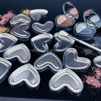 Palette de fards à paupières vide en aluminium en forme de cœur, godets en aluminium irréguliers essentiels pour l'emballage de maquillage