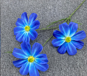 Nuovo Fiore Artificiale a 3 Teste Gesang per Decorazione Floreale, Matrimoni e Interni - Product Image 3