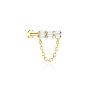 Pendientes de Plata de Ley S925 Chapados en Oro de 18K con Rosca Interna y Parte Trasera Plana, Diseño de Borla Geométrica Cuadrada - Product Image 2