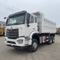 Truk Dump SINOTRUCK 6x4 10 Roda Kapasitas 16 Meter Kubik 32 Cbm Diesel Emisi Euro 2 Setir Kiri