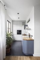Lemari kustom minimalis mewah keren, penggorengan udara bawaan, Penyimpanan kabinet penuh, gaya terbuka, untuk rumah besar