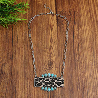 Colliers de style occidental pour femmes, bijoux tendance en turquoise, cadeau, collier avec pendentif géométrique turquoise et imprimé léopard