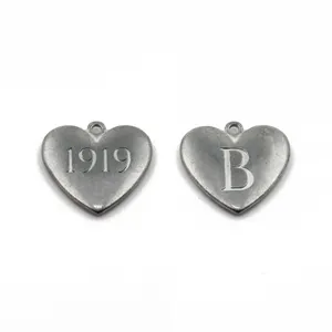 Metal Tags For Bags Handbag Metal Accessories Zinc Alloy Small Tags Heart Shape Custom Engraved Logo Metal Tag For Cosmetic Bag
