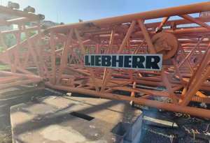 Grúa sobre orugas usada Liebherr de 350 toneladas LR1350 - Product Image 3