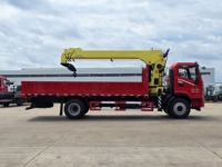 Camion grue Dongfeng 4x2, 8 tonnes, grue hydraulique à bras droit, camion grue de levage pour travaux de construction et transport