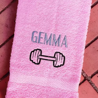 Serviette de sport personnalisée avec motif de barre de musculation : Serviette de sport monogrammée