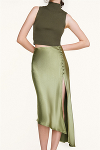 2023 printemps gros femmes doré haute fendue boutons asymétriques côté Satin jupes mi-longues - Product Image 5