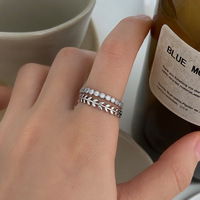 Gelang Tipis Daun Zirkon Desain Sederhana Set 2 Buah Cincin Jari Telunjuk Elegan Modis Wanita Berlapis Tembaga dengan Emas Asli