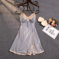 Gaun Tidur Wanita Seksi Bahan Sifon dengan Logo di Depan, Tali Spaghetti, Renda di Pinggir, Belahan Samping, Bra Terpadu, Pakaian Tidur Musim Panas
