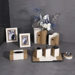 Bandejas decorativas contemporáneas, suministros de cuero, florero de suelo, caja dispensadora de jabón de gama alta de lujo, artículos ecológicos para la decoración del hogar