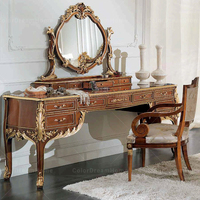 Ensemble de chambre à coucher en bois massif sculpté doré de luxe, lit king-size fait main, meubles de décoration intérieure en provenance du Guangdong