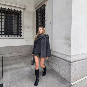 Écharpe asymétrique à boutons d'automne pour femmes européennes et américaines transfrontalières <span class=keywords><strong>Trench</strong></span>-Coat tricoté <span class=keywords><strong>court</strong></span> 122 - Product Image 3