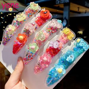 Bellissime mollette per capelli in PVC trasparente con graziosi ciondoli decorativi e glitter all'interno per ragazze - Product Image 3