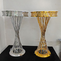 Vase de décoration de table de mariage en fer doré moderne, support à gâteau, présentoir à dessert, banquets d'hôtel et rassemblements familiaux
