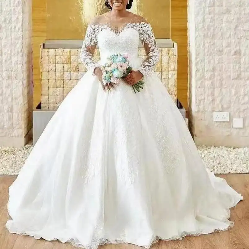 2024 Elegant Ball Gown Wedding Dresses Bridal Gowns Lace Appliques round Neck Long Sleeves Illusion Crystal Beading Bridal Dress
