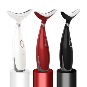 Masseur facial et cervical rechargeable au design élégant avec thérapie par la lumière, fonction chauffante et vibrante pour raffermir la peau - Product Image 1