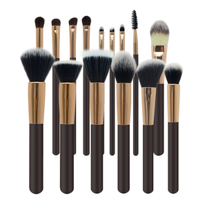 HMU Limited Stock 50% Descuento Oferta de liquidación a granel Juego de brochas de maquillaje profesional - Product Image 3